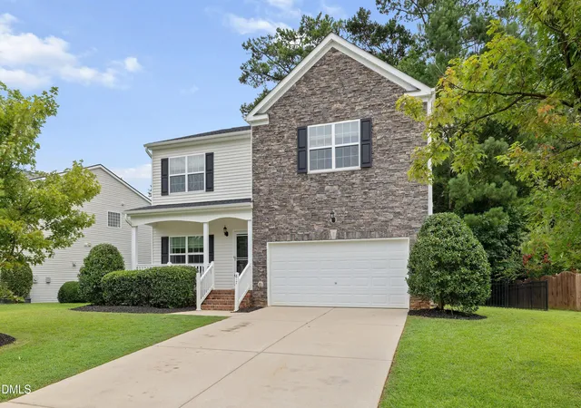 2nd image of 817 Edgeware Wy, Wake Forest, NC 27587 | MLS# 10182246