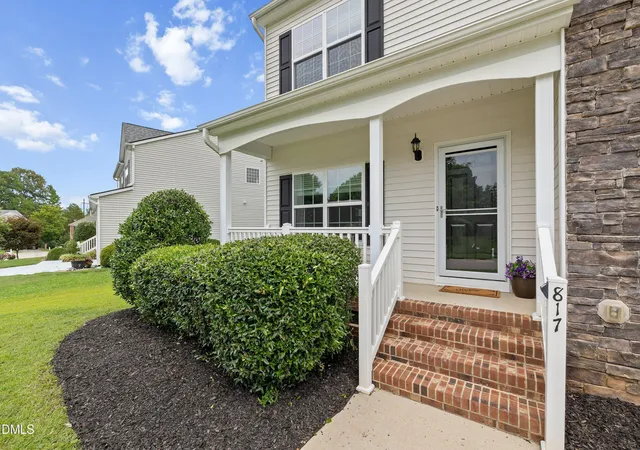 3rd image of 817 Edgeware Wy, Wake Forest, NC 27587 | MLS# 10182246