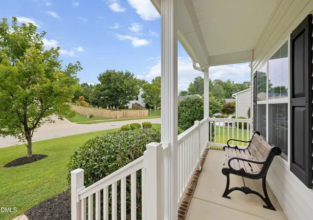4th image of 817 Edgeware Wy, Wake Forest, NC 27587 | MLS# 10182246