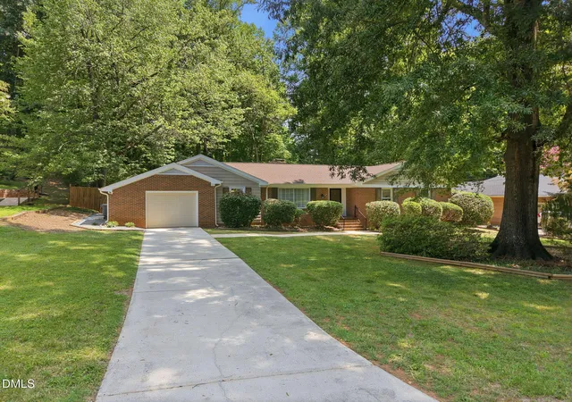 Photo 3 of Single family home for sale at 409 Oakridge Rd, Cary, NC 27511 | MLS# 10180552 | Listing updated on 2026-09-16