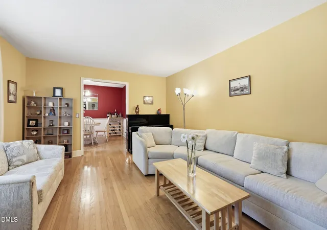Photo 4 of Single family home for sale at 409 Oakridge Rd, Cary, NC 27511 | MLS# 10180552 | Listing updated on 2026-09-16