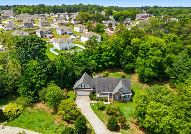 Photo 3 of Single Family Residence at 3607 Old Farm Ct, Graham, NC 27253 | MLS# 10180307 | | Sold on 2026-09-15