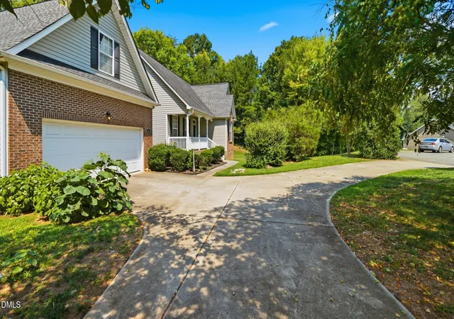 Photo 4 of Single Family Residence at 3607 Old Farm Ct, Graham, NC 27253 | MLS# 10180307 | | Sold on 2026-09-15