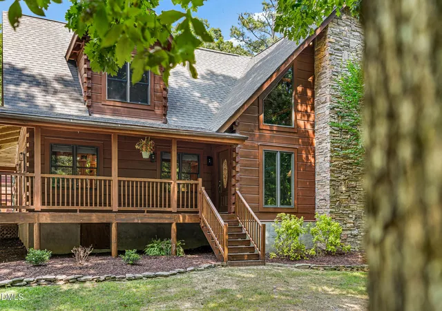 3rd image of 420 Windy Ridge Rd, Chapel Hill, NC 27517 | MLS# 10180734