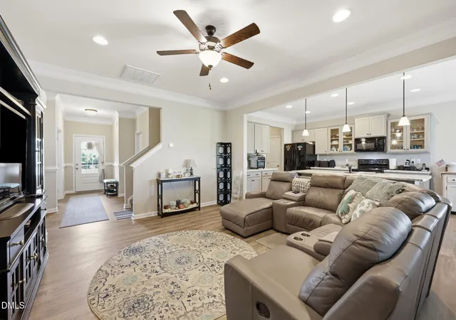 Photo 4 of Single family home for sale at 213 Fenella Dr, Four Oaks, NC 27524 | MLS# 10180523 | Listing updated on 2026-07-18