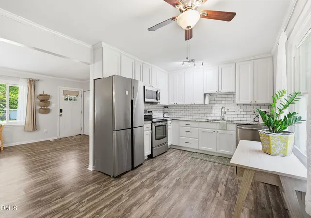 Photo 4 of Single family home for sale at 5604 Bobcat Rd, Chapel Hill, NC 27516 | MLS# 10180749 | Listing updated on 2026-09-03
