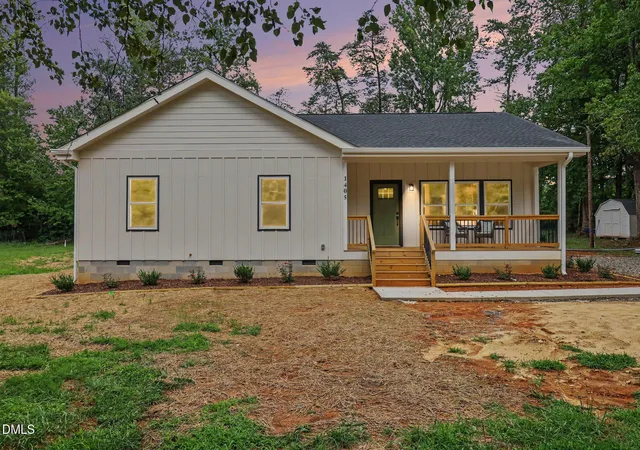 Photo 2 of Sale Pending at 1405 Sundown Dr, Mebane, NC 27302 | MLS# 10184672 | Listing updated on 2026-09-15
