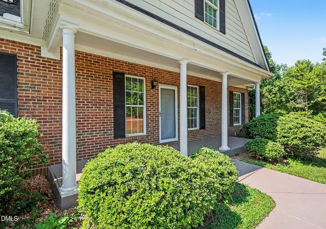 Photo 4 of Single family home for sale at 606 Old Chestnut Xing, Moncure, NC 27559 | MLS# 10180990 | Listing updated on 2026-08-31