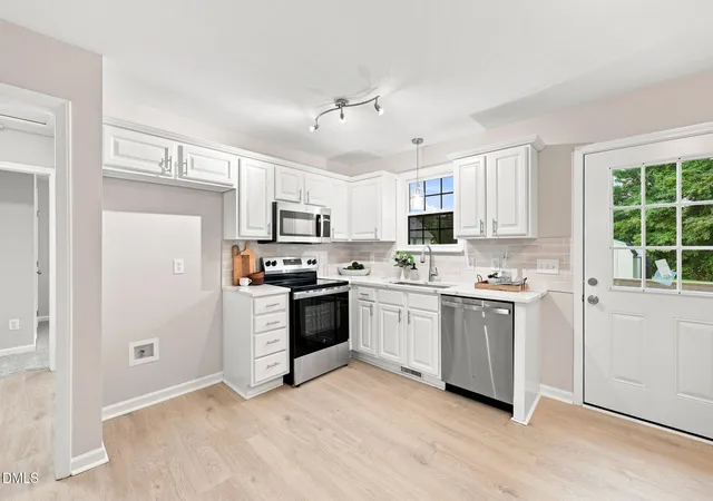 Photo 2 of Single family home for sale at 105 Poplar Ct, Willow Spring, NC 27592 | MLS# 10182436 | Listing updated on 2026-09-10