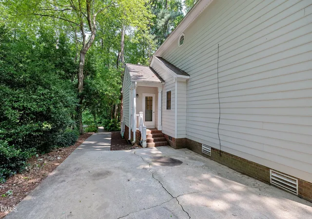 Photo 3 of Single family home for sale at 5325 Fairmead Cir, Raleigh, NC 27613 | MLS# 10180784 | Listing updated on 2026-08-21