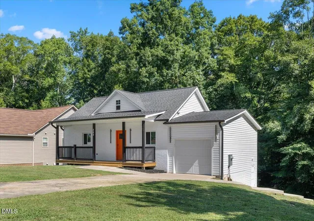 3rd image of 242 Oakdale Ave, Clayton, NC 27520 | MLS# 10180584