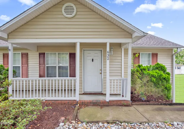 image of 632 Waterford Dr, Clayton, NC 27520 | MLS# 10180946