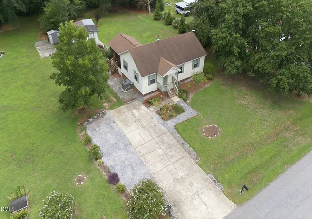 4th image of 3805 Manor Dr, Clayton, NC 27520 | MLS# 10180321