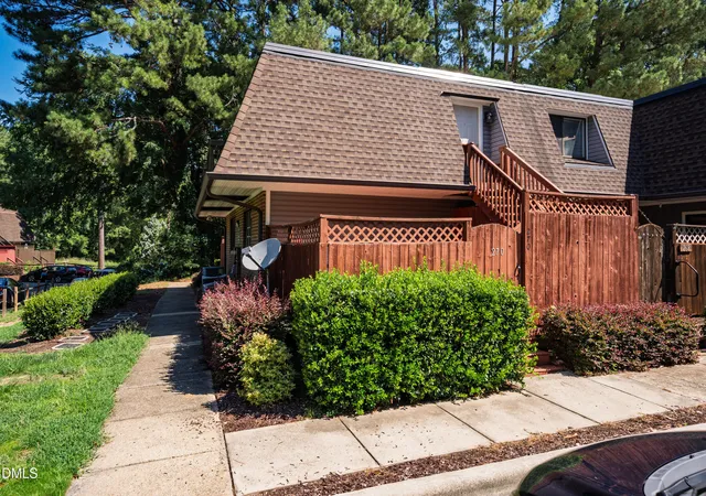 1st image of 270 Summerwalk Cir, Chapel Hill, NC 27517 | MLS# 10180850