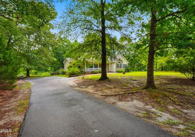 Photo 3 of Single family home for sale at 15 Sylvan Way, Zebulon, NC 27597 | MLS# 10180349 | Listing updated on 2026-10-05