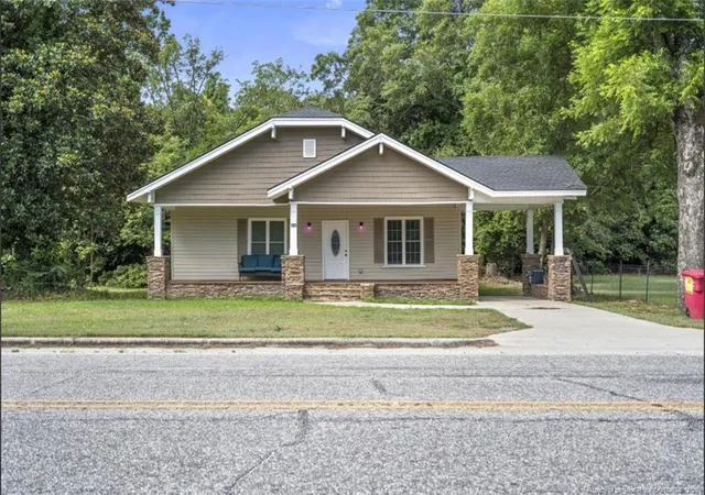 Photo 2 of Single family home for sale at 191 W 3rd Street, Parkton, NC 28371 | MLS# 764429 | Listing updated on 2026-07-18
