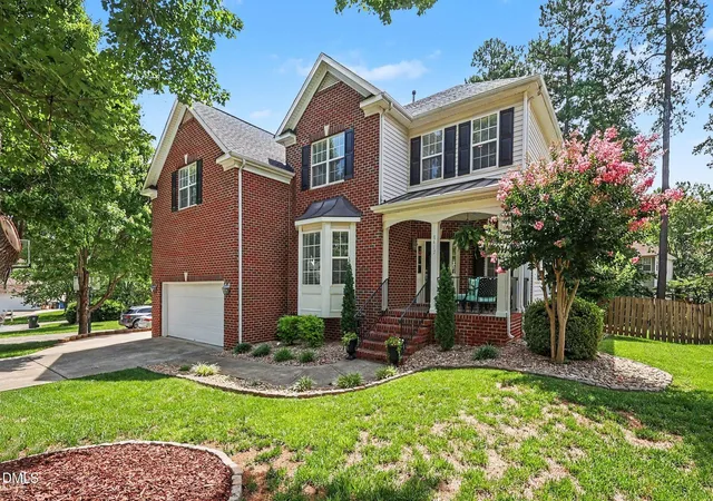 Photo 2 of Single family home for sale at 8417 Dunnington Cir, Raleigh, NC 27613 | MLS# 10180371 | Listing updated on 2026-09-21