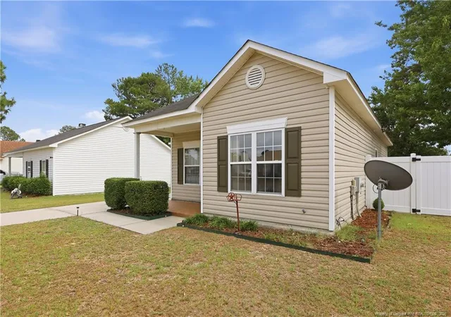 Photo 2 of Sale Pending at 3827 Goforth Dr, Hope Mills, NC 28348 | MLS# 766042 | Listing updated on 2026-09-17
