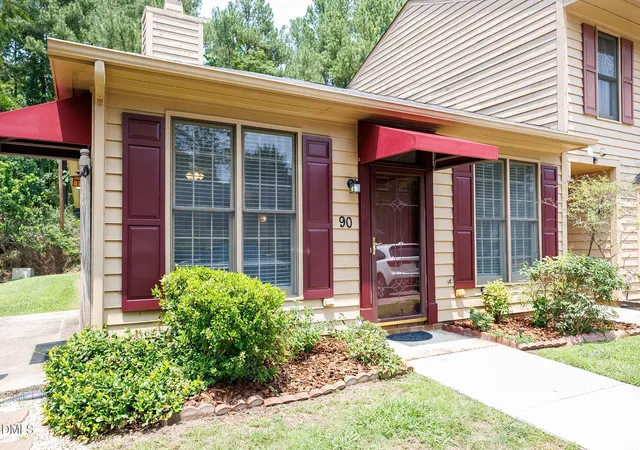 Photo 3 of Sale Pending at 90 Stone Hl Ct #90, Durham, NC 27704 | MLS# 10180465 | Listing updated on 2026-09-03