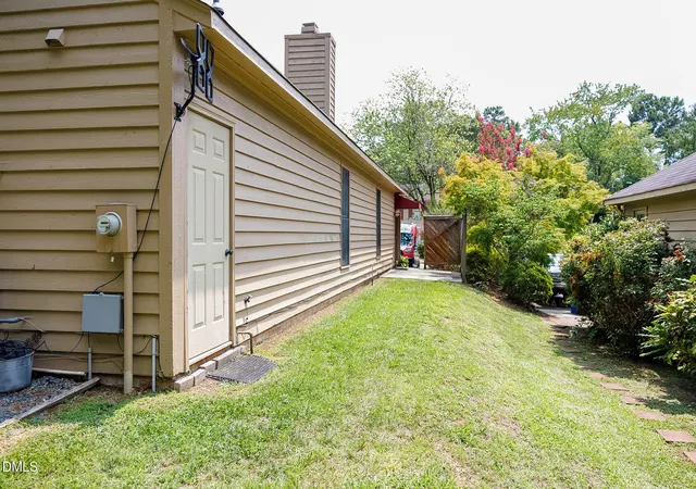 Photo 4 of Sale Pending at 90 Stone Hl Ct #90, Durham, NC 27704 | MLS# 10180465 | Listing updated on 2026-09-03