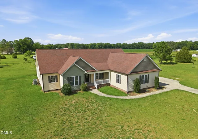 Photo 4 of Sale Pending at 1293 Titan Roberts Rd, Lillington, NC 27546 | MLS# 10180411 | Listing updated on 2026-08-12