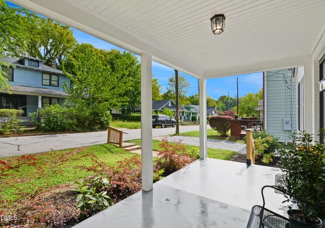Photo 4 of Sale Pending at 1304 E Jones St, Raleigh, NC 27610 | MLS# 10181747 | Listing updated on 2026-10-26