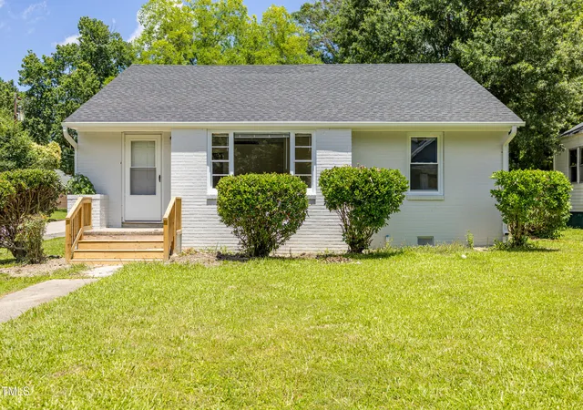 1st image of 605 E Montgomery St, Henderson, NC 27536 | MLS# 10180459
