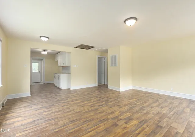 5th image of 605 E Montgomery St, Henderson, NC 27536 | MLS# 10180459