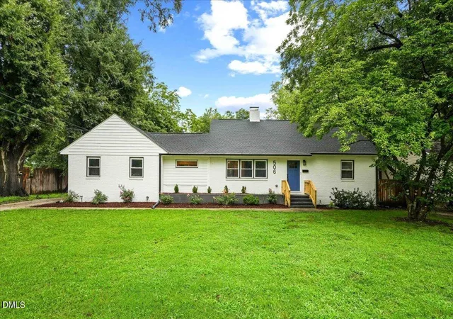 Photo 1 of Single family home for sale at 506 W Noble St, Selma, NC 27576 | MLS# 10182649 | Listing updated on 2026-08-16