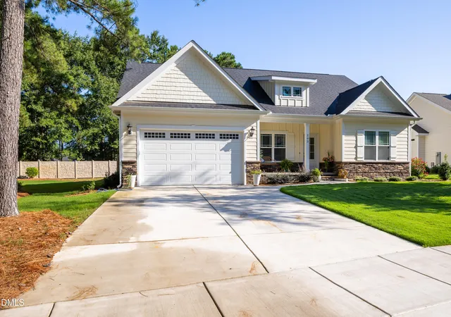 2nd image of 203 Fountain Dr, Clinton, NC 28328 | MLS# 10180518