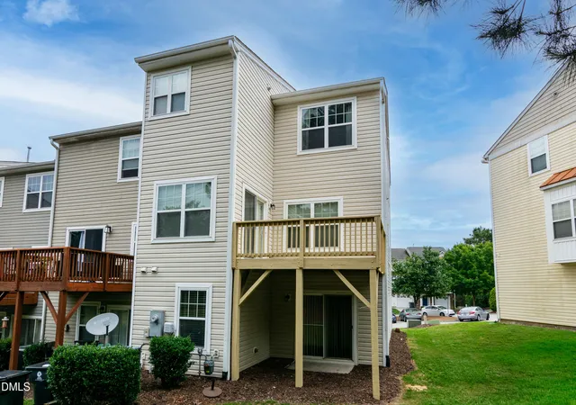 Photo 2 of Townhouse for sale at 118 Wirks Worth Cir, Apex, NC 27502 | MLS# 10180496 | Listing updated on 2026-09-02