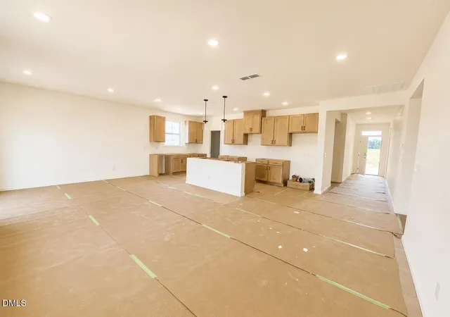 Photo 3 of Single family home for sale at 613 Chestnut Oak Ln, Lillington, NC 27546 | MLS# 10180544 | Listing updated on 2026-09-03