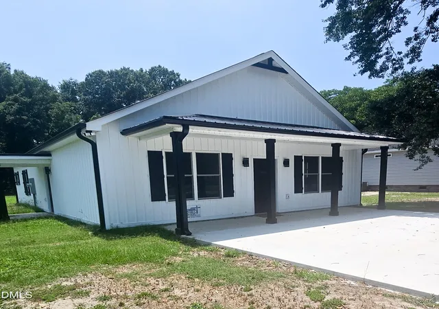 1st image of 214 E Railroad St, La Grange, NC 28551 | MLS# 10180548
