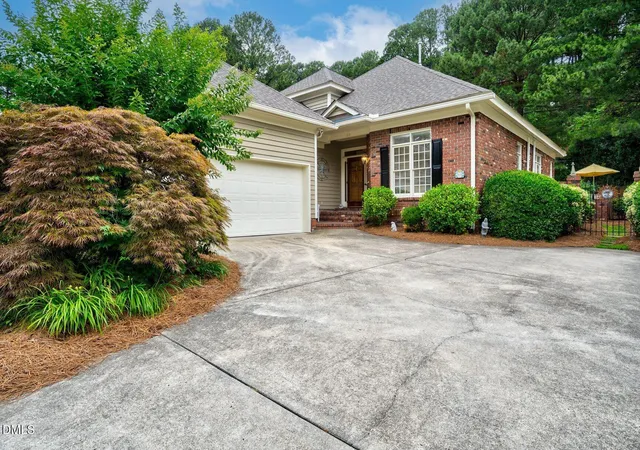 Photo 3 of Single family home for sale at 108 Cobblestone Ct, Rocky Mount, NC 27804 | MLS# 10181250 | Listing updated on 2026-09-19