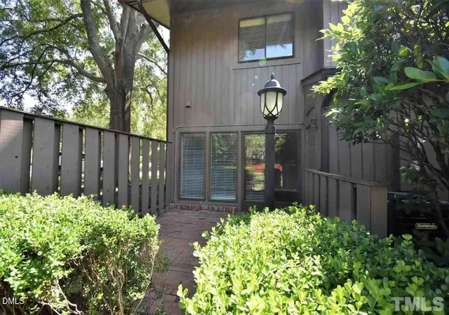 21st image of 1408 Oak Tree Dr, Chapel Hill, NC 27517 | MLS# 10183948