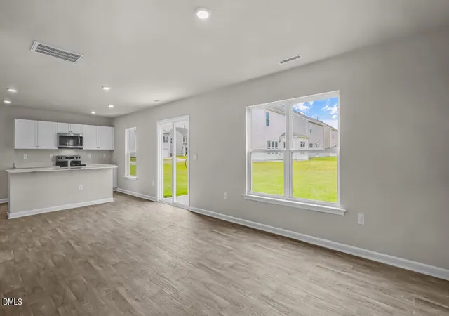 Photo 5 of Single family home for sale at 503 Chestnut Oak Dr, Lillington, NC 27546 | MLS# 10180633 | Listing updated on 2026-09-02