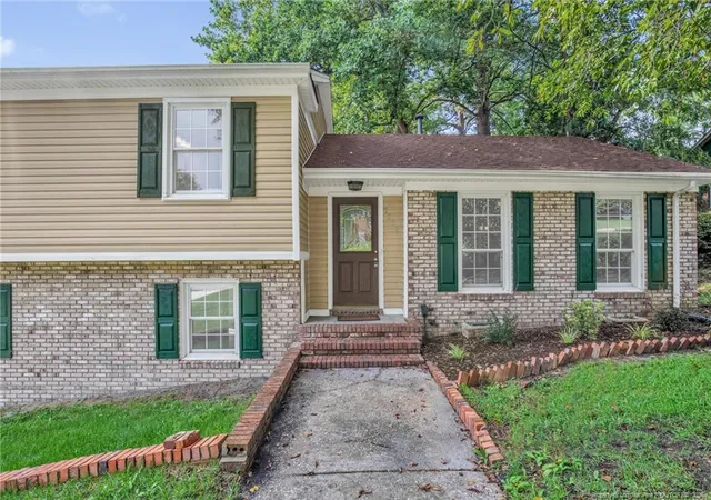 Photo 4 of Single family home for sale at 5210 Southport Rd, Fayetteville, NC 28311 | MLS# 766012 | Listing updated on 2026-08-19