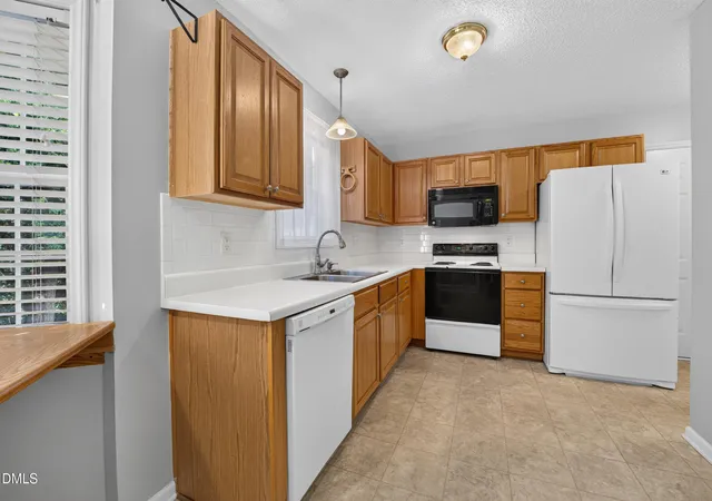 Photo 3 of Single family home for sale at 1321 E Turret Ct, Fuquay Varina, NC 27526 | MLS# 10180654 | Listing updated on 2026-07-18