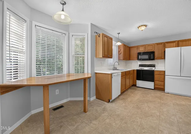 Photo 3 of Single family home for sale at 1321 E Turret Ct, Fuquay Varina, NC 27526 | MLS# 10180654 | Listing updated on 2026-07-18