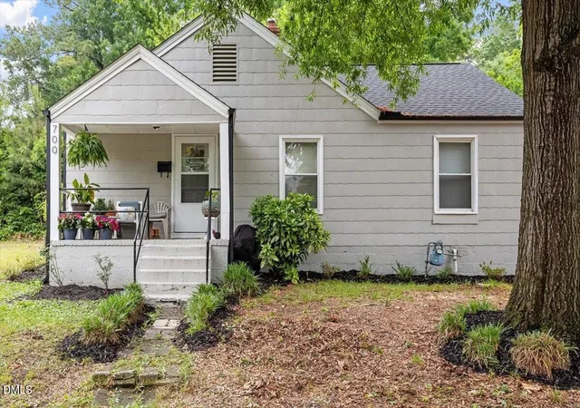 2nd image of 700 Glascock St, Raleigh, NC 27604 | MLS# 10180777