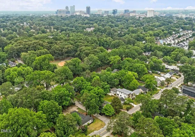 41st image of 700 Glascock St, Raleigh, NC 27604 | MLS# 10180777