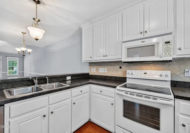 Photo 3 of Sale Pending at 585 Pinecroft Dr, Clayton, NC 27520 | MLS# 10180826 | Listing updated on 2026-09-06