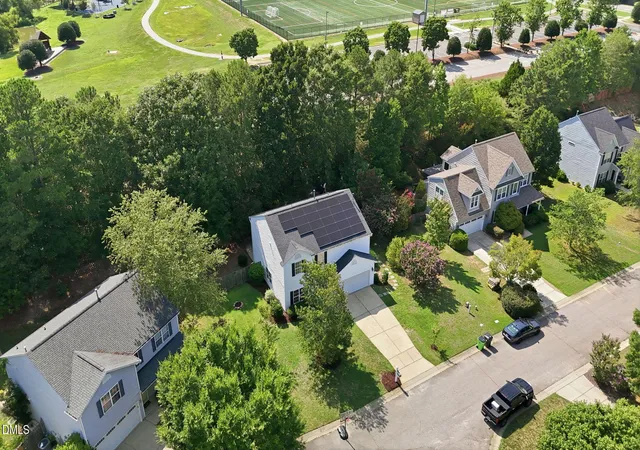 4th image of 212 Mizelle Meadow Ct, Holly Springs, NC 27540 | MLS# 10180839