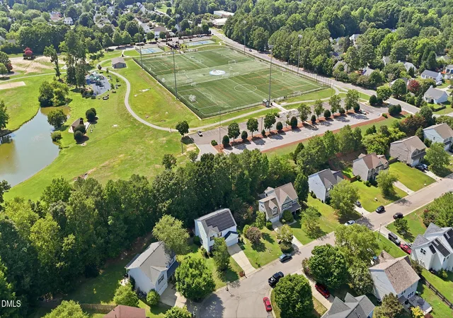 5th image of 212 Mizelle Meadow Ct, Holly Springs, NC 27540 | MLS# 10180839