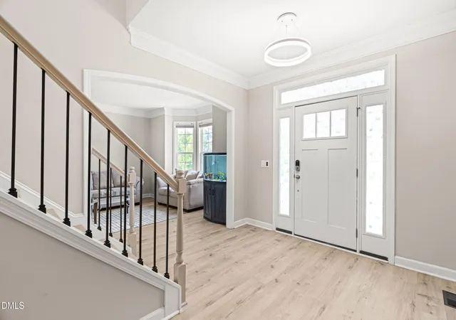 Photo 3 of Sale Pending at 900 Vandalia Dr, Cary, NC 27519 | MLS# 10181036 | Listing updated on 2026-08-28