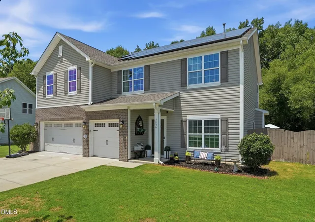 Photo 1 of Single family home for sale at 709 Harvest Point Dr, Fuquay Varina, NC 27526 | MLS# 10180888 | Listing updated on 2026-07-27