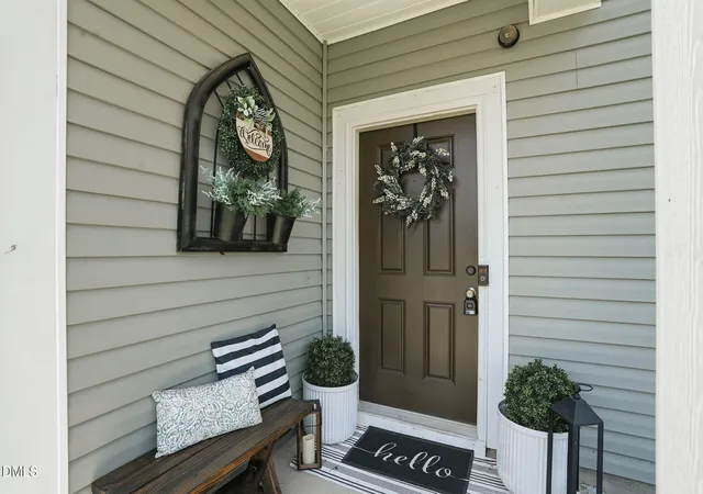Photo 3 of Single family home for sale at 709 Harvest Point Dr, Fuquay Varina, NC 27526 | MLS# 10180888 | Listing updated on 2026-07-27