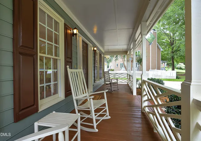 3rd image of 620 St Vincent Dr, Holly Springs, NC 27540 | MLS# 10183606