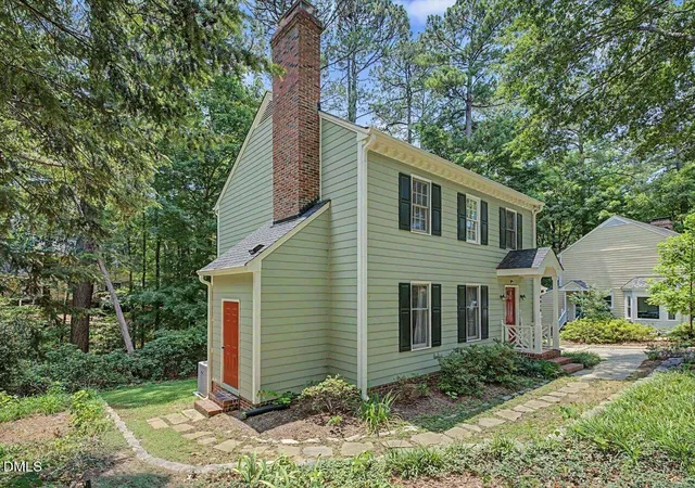 Photo 4 of Single family home for sale at 4815 Fortunes Ridge Dr, Durham, NC 27713 | MLS# 10180811 | Listing updated on 2026-08-04
