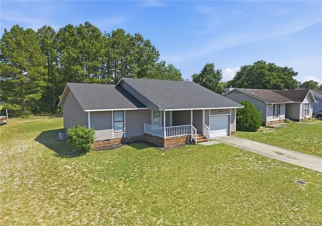 Photo 2 of Single family home for sale at 6866 Kingsgate Dr, Fayetteville, NC 28314 | MLS# 766182 | Listing updated on 2026-08-25